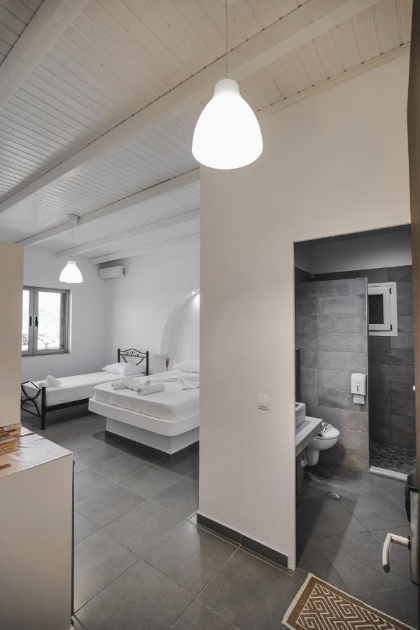 Nefelis Rooms Himarë Exterior foto