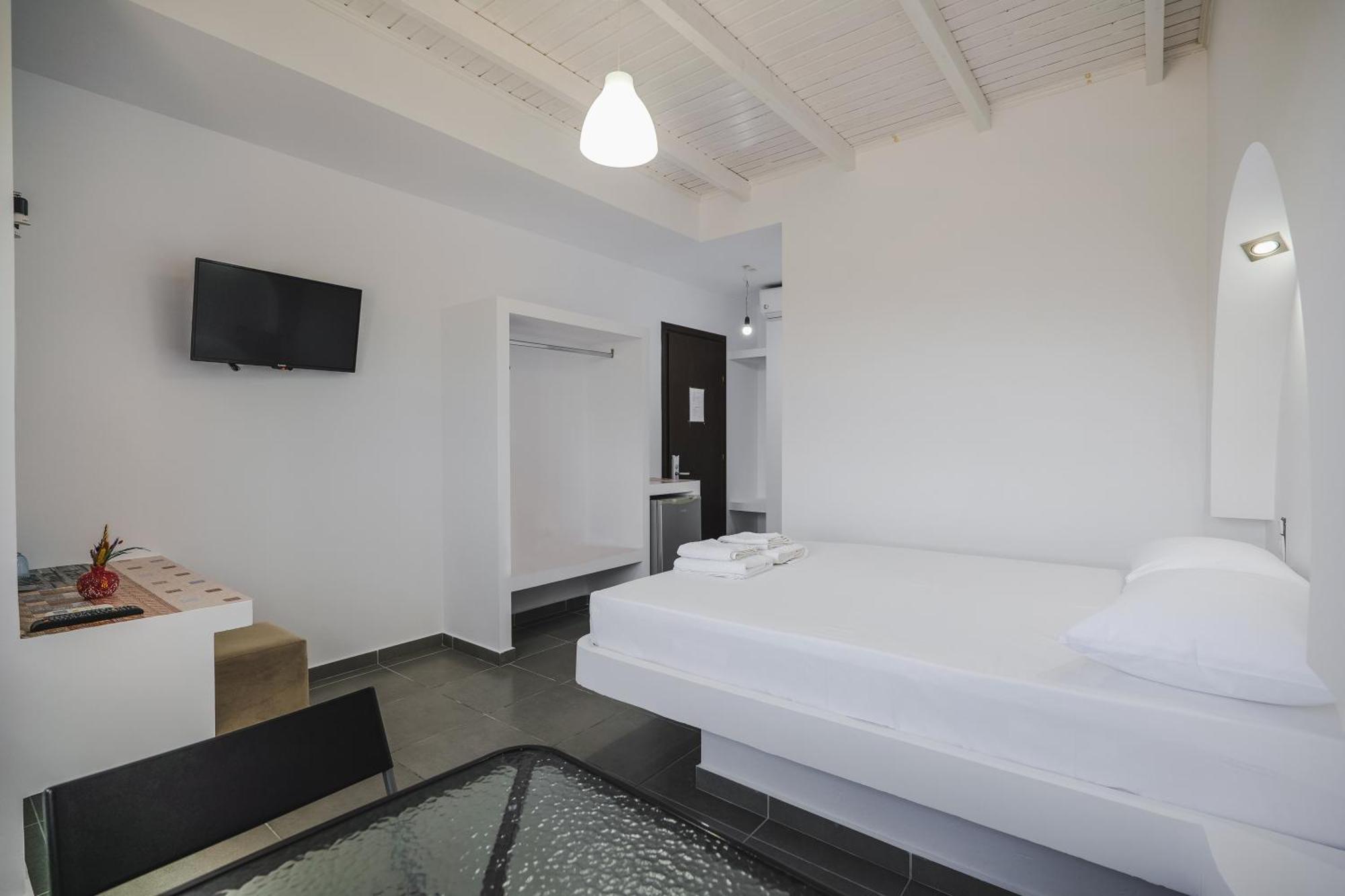 Nefelis Rooms Himarë Habitación foto