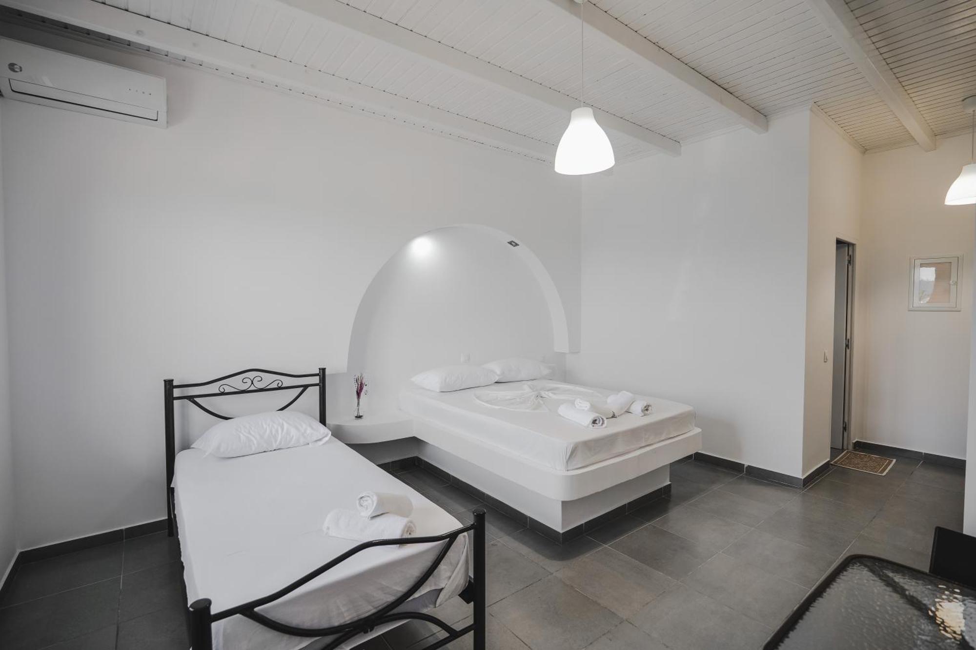 Nefelis Rooms Himarë Habitación foto