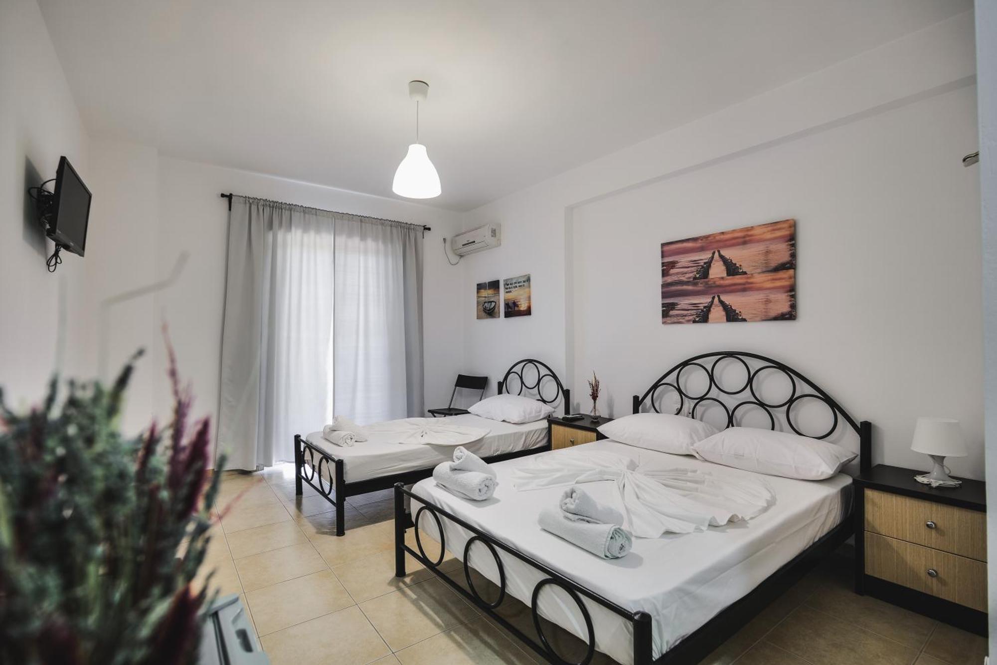 Nefelis Rooms Himarë Habitación foto