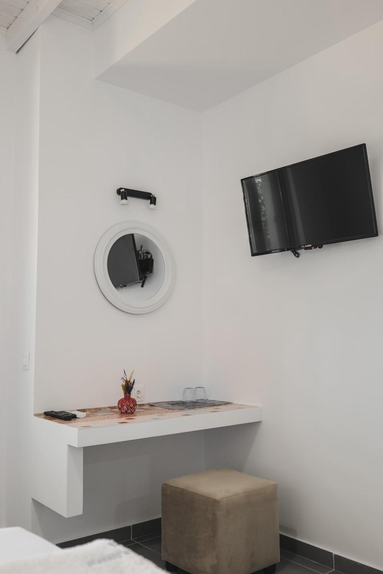 Nefelis Rooms Himarë Habitación foto