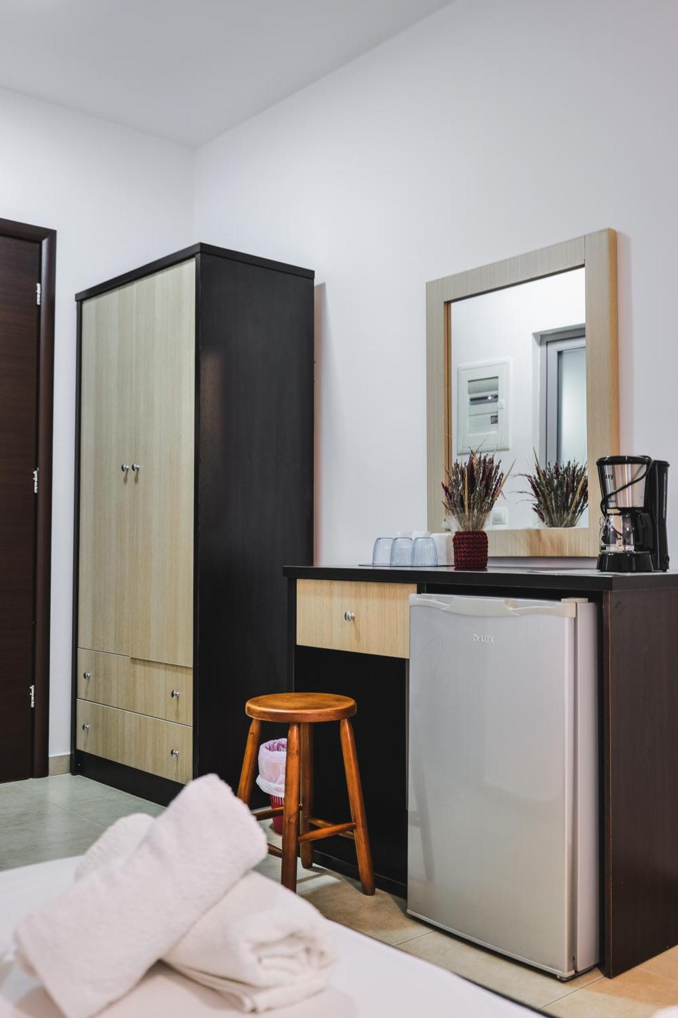 Nefelis Rooms Himarë Exterior foto